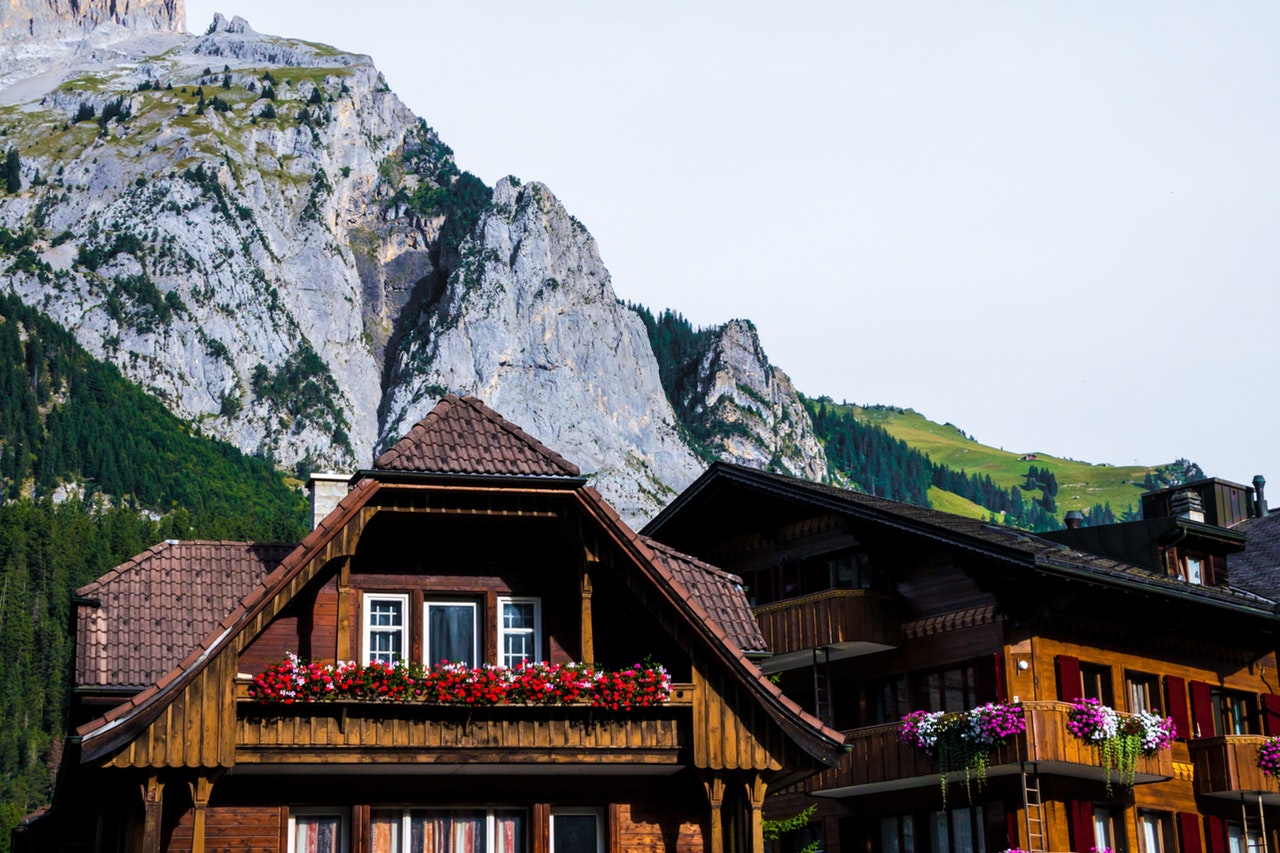 5 Interesting Balcony Decor Tips for Summer time