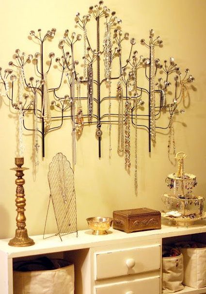 make a jewelry tree