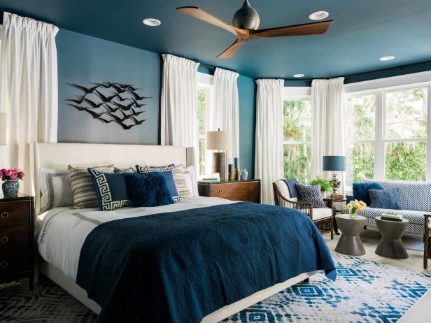 bold color in small bedroom