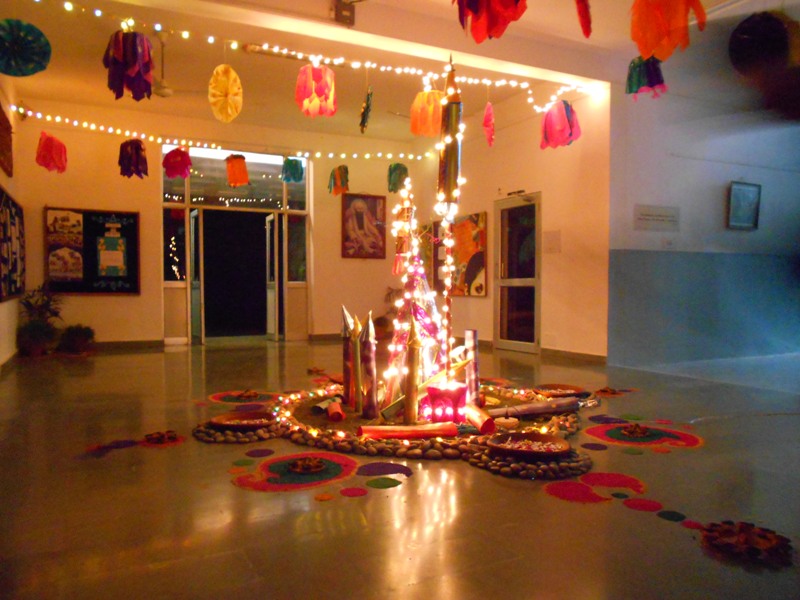 holi decoration ideas for office