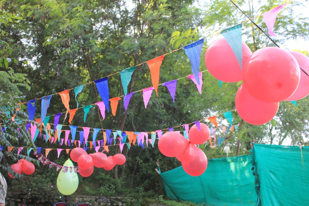 holi party decoration ideas