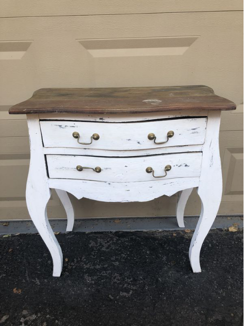 A Dresser turned to Entryway Table