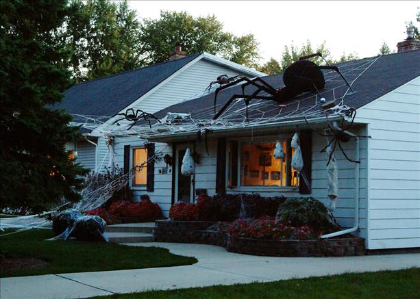 Giant Spider:Halooween decor ideas