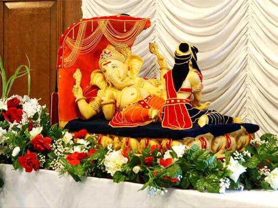 Create a Royal Welcome For Bappa