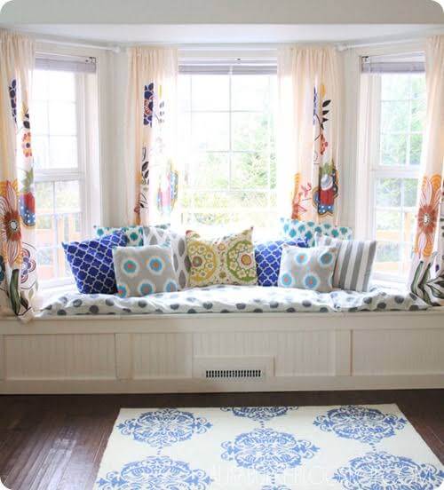 Go With the Curve:20 Best Curtains For Arched Windows